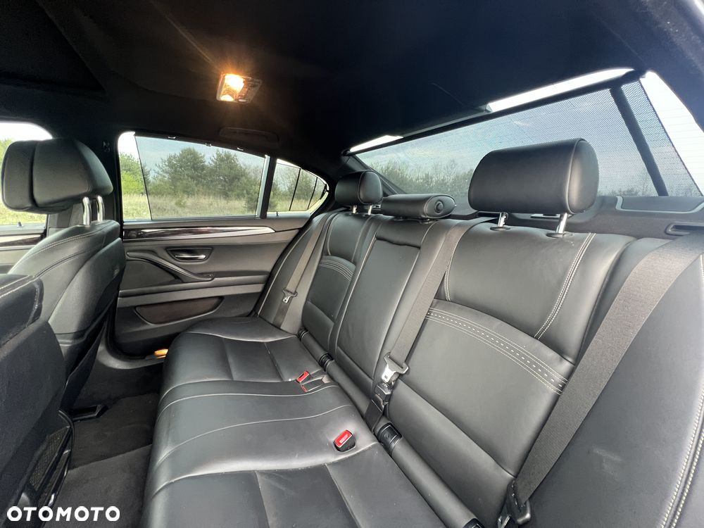 BMW Seria 5 535i Sport-Aut - 9