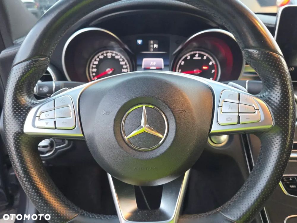 Mercedes-Benz Klasa C 300 7G-TRONIC AMG Line - 11