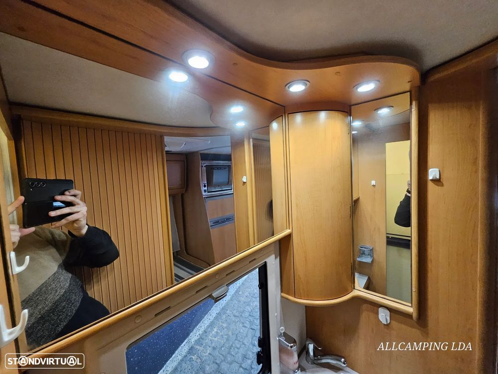 Hymer B Classic 655 CAMA FRANCESA + BASCULANTE - 43