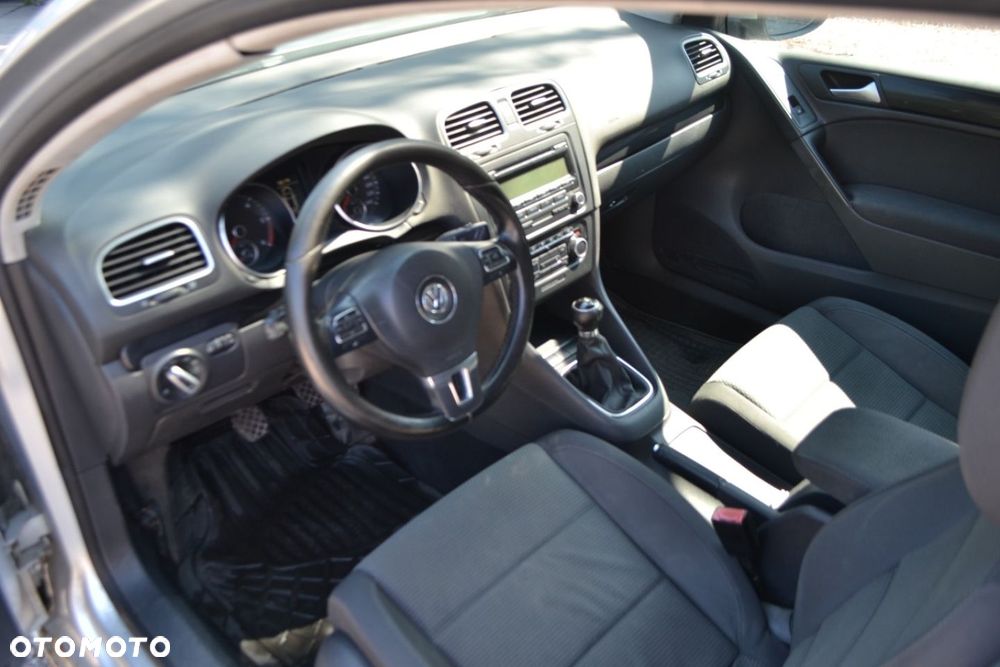 Volkswagen Golf - 5