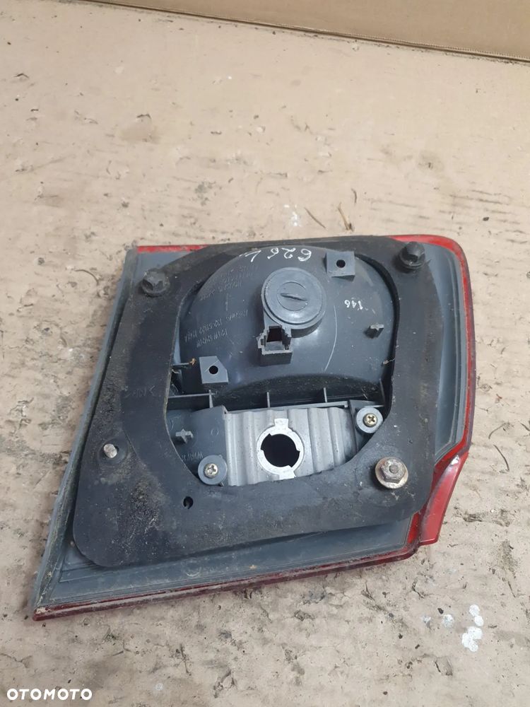 MAZDA 626 V GF LAMPA LEWA TYŁ W KLAPĘ 132-61922 - 5