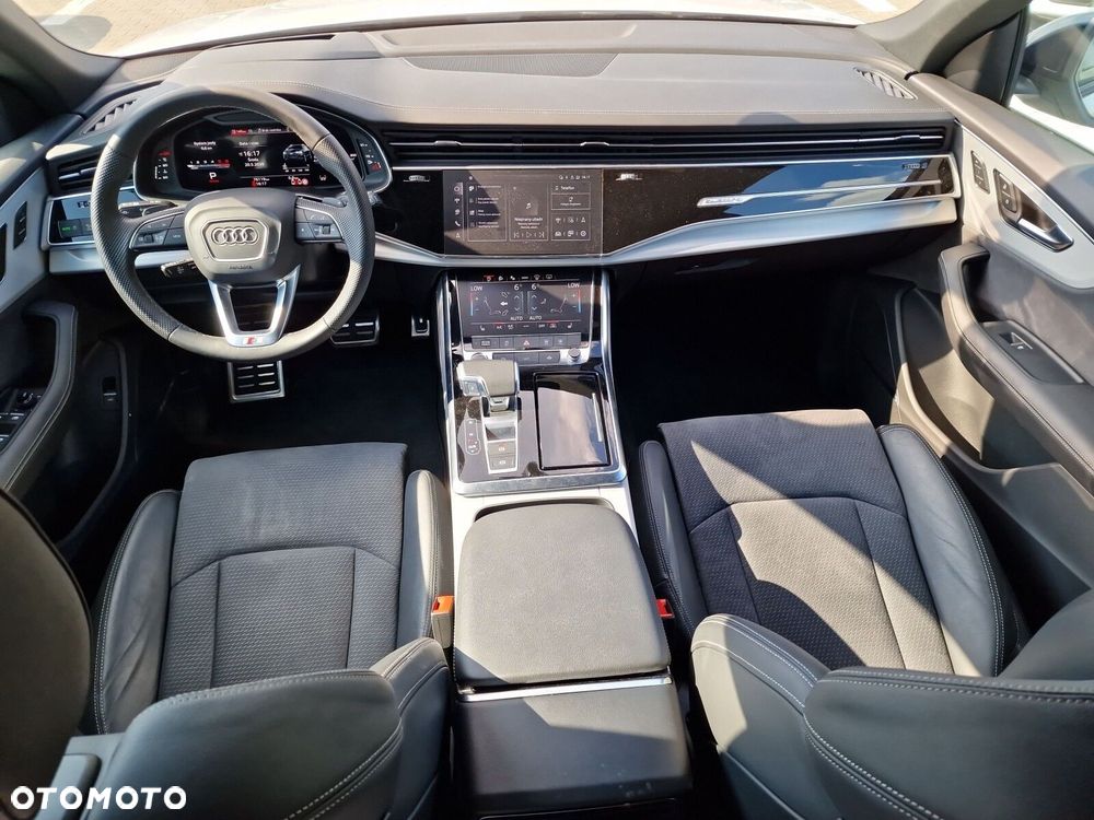 Audi Q8 - 16