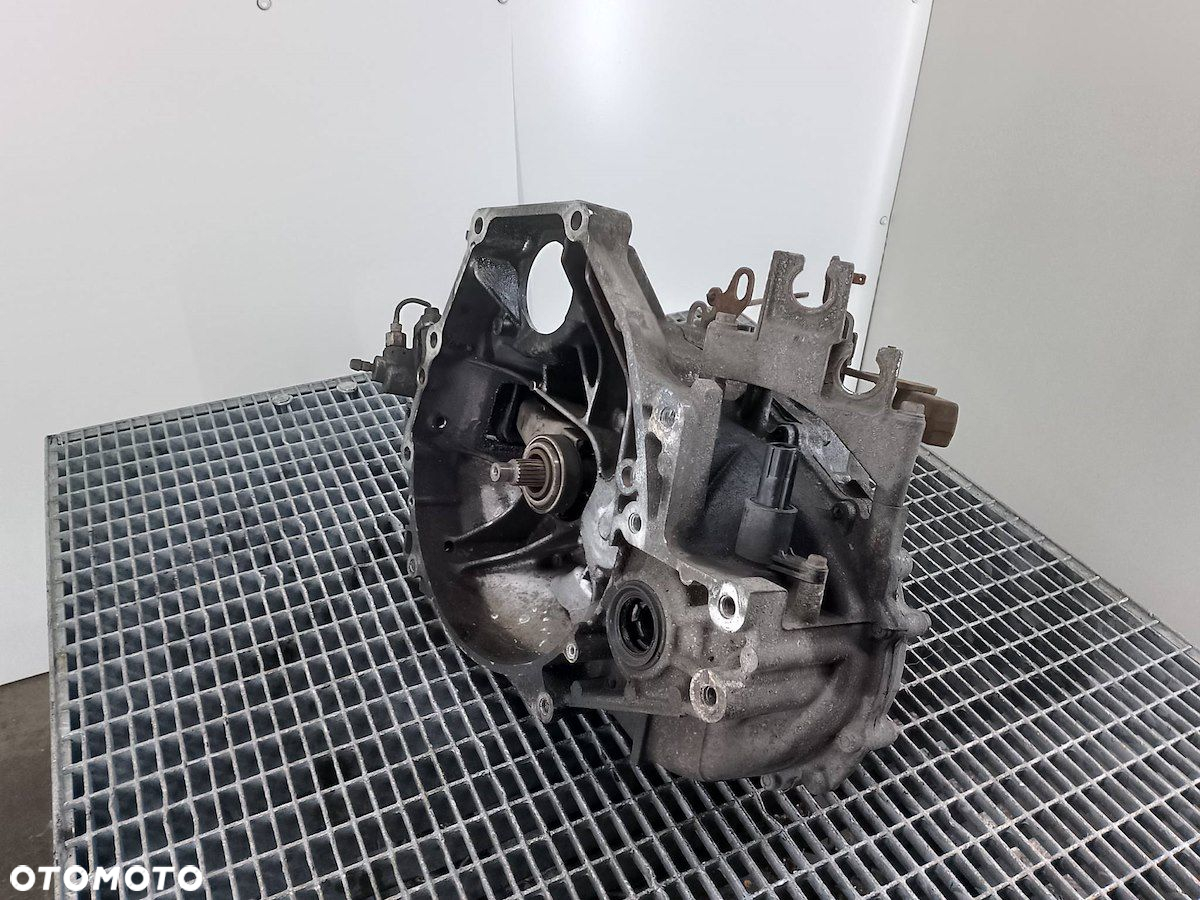 SKRZYNIA BIEGÓW MANUALNA HONDA CIVIC VII 1.4 B - 2