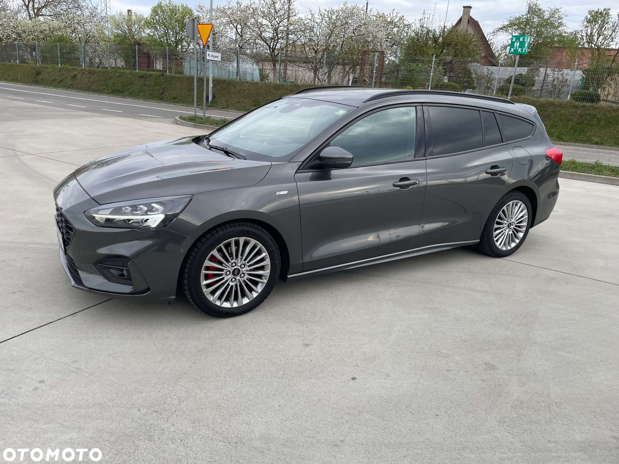 Ford Focus Turnier 1.0 EcoBoost Start-Stopp-System ST-LINE - 5