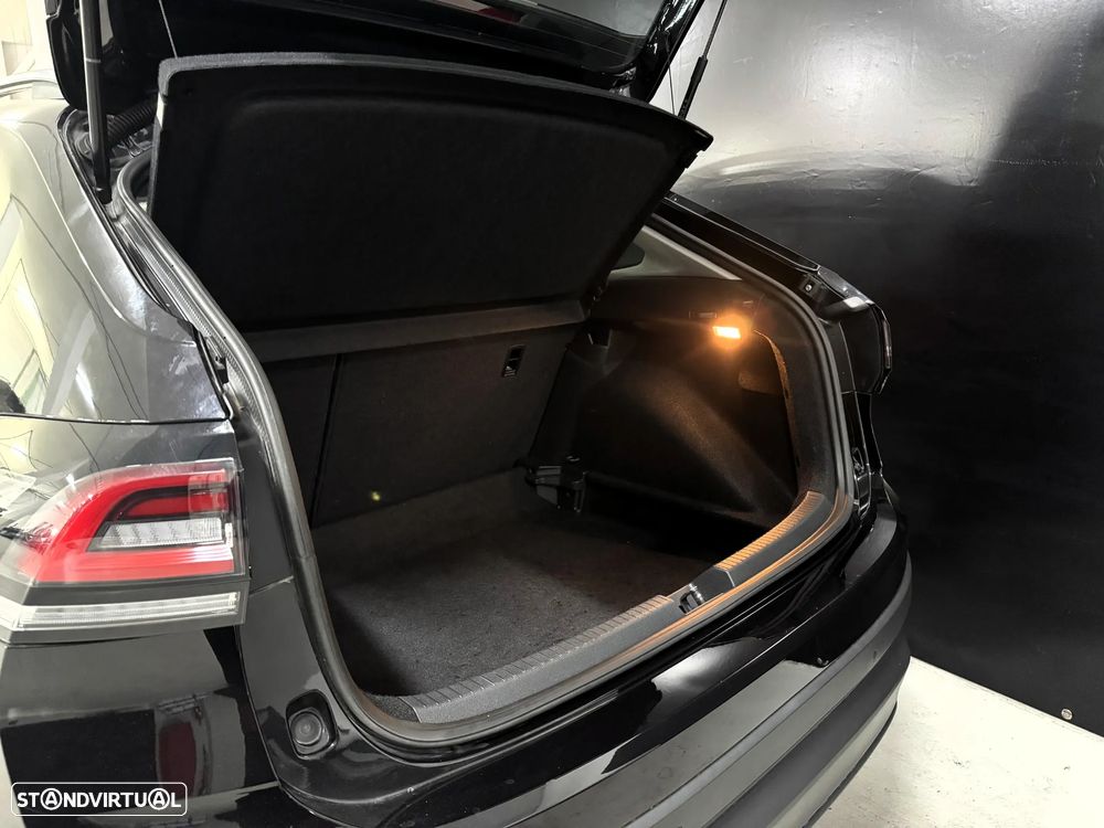 VW Taigo 1.0 TSI Urban DSG - 6