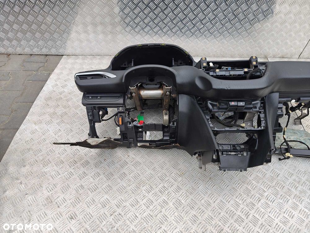Deska Rozdzielcza Kokpit Peugeot 208 I Generacji Peugeot 2008 I Generacji Oryginał Demontaż EUROPA - 2