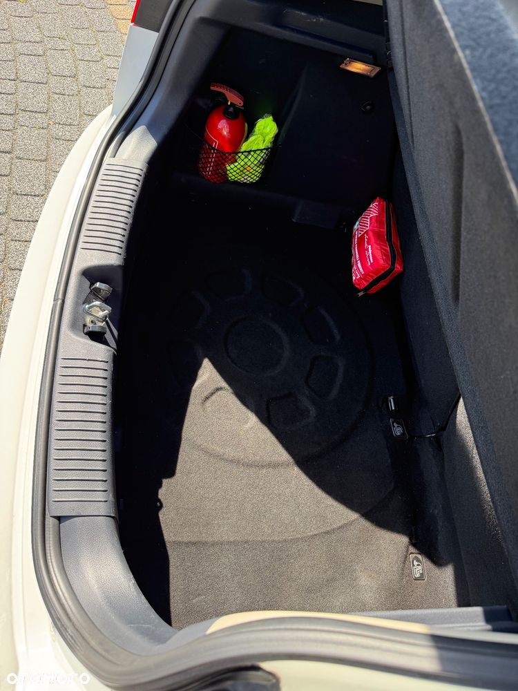 Kia Rio - 16