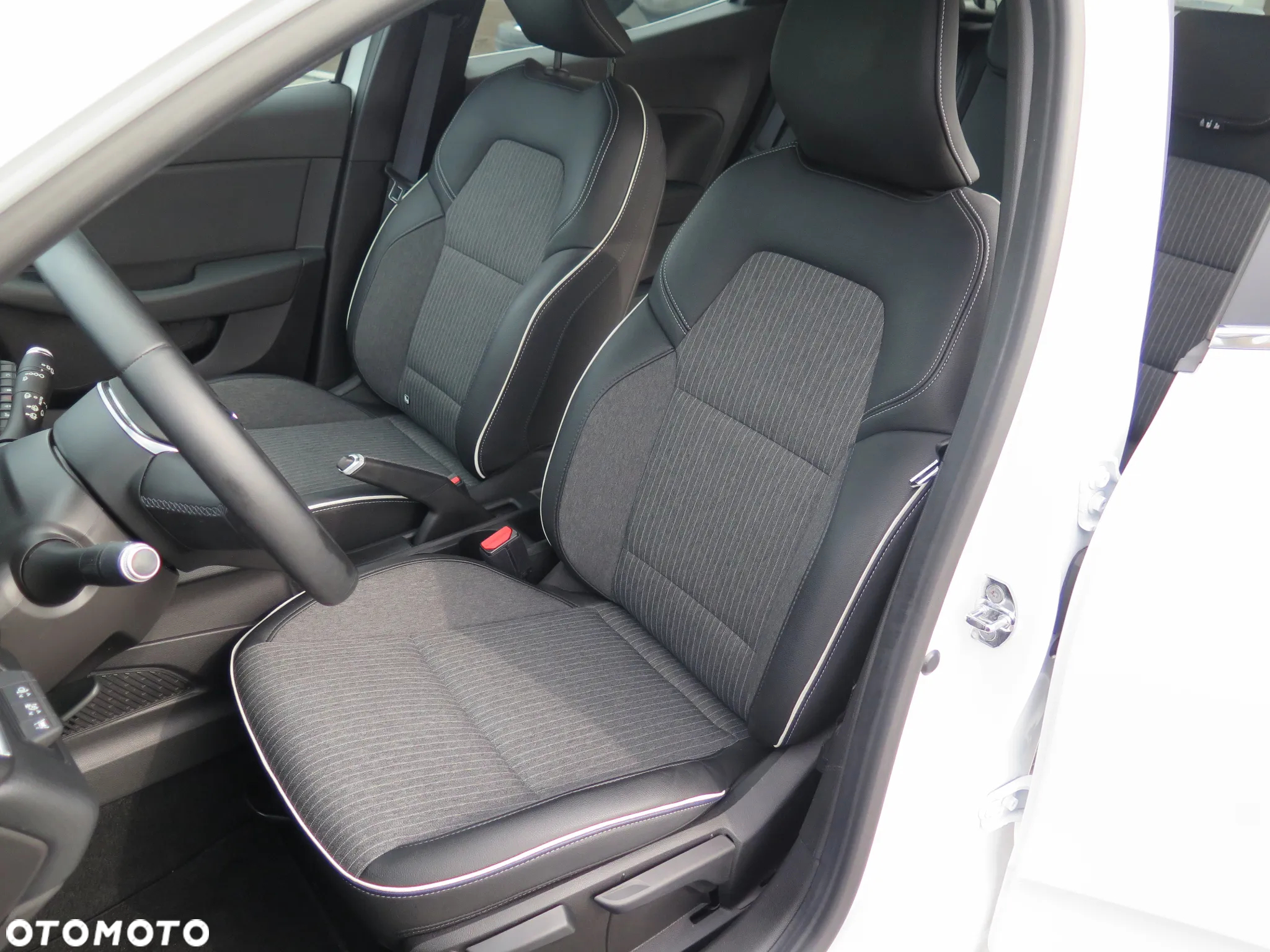 Renault Clio 1.0 TCe Zen - 16