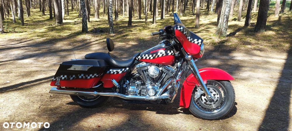 Harley-Davidson Touring Street Glide - 4