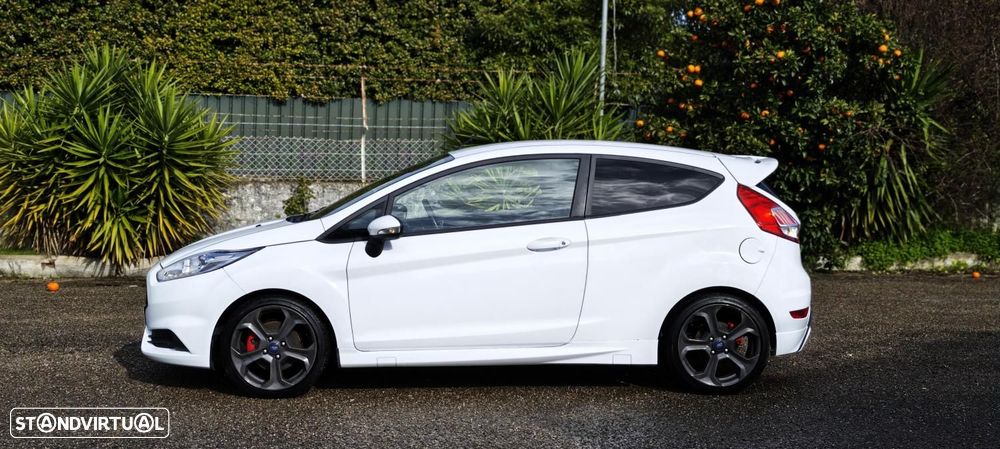 Ford Fiesta 1.6 T ST - 4