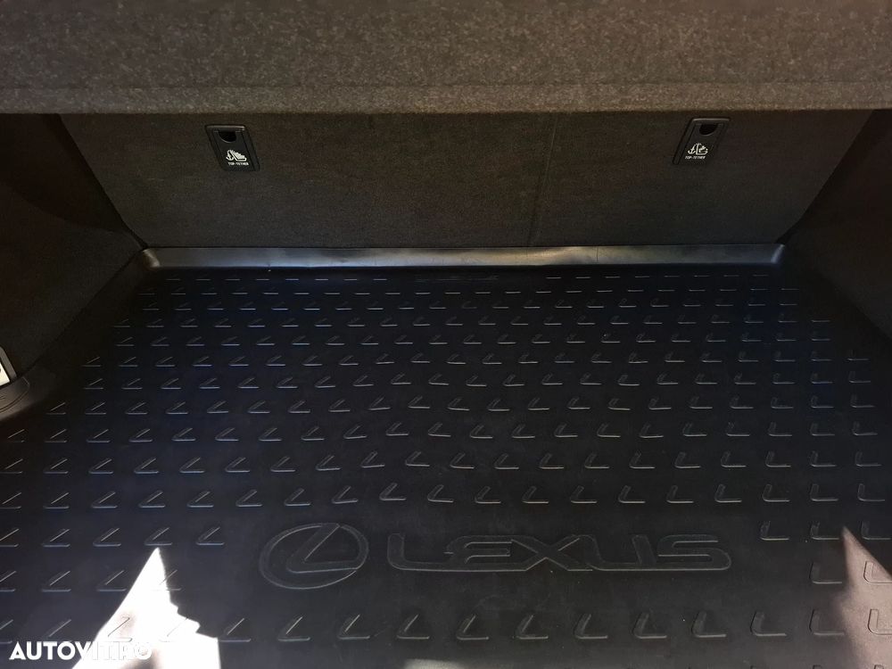 Lexus Seria NX - 28