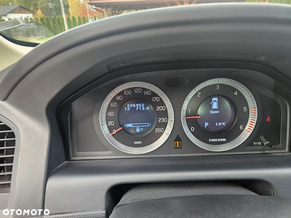 Volvo XC 60 2.4D AWD RDesign - 26