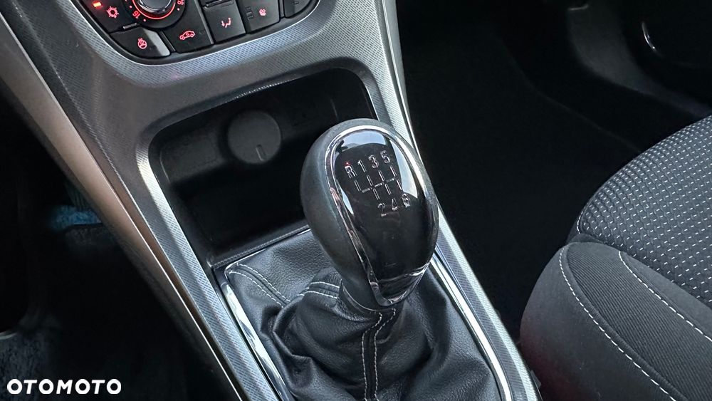 Opel Astra 1.4 Turbo Innovation - 25