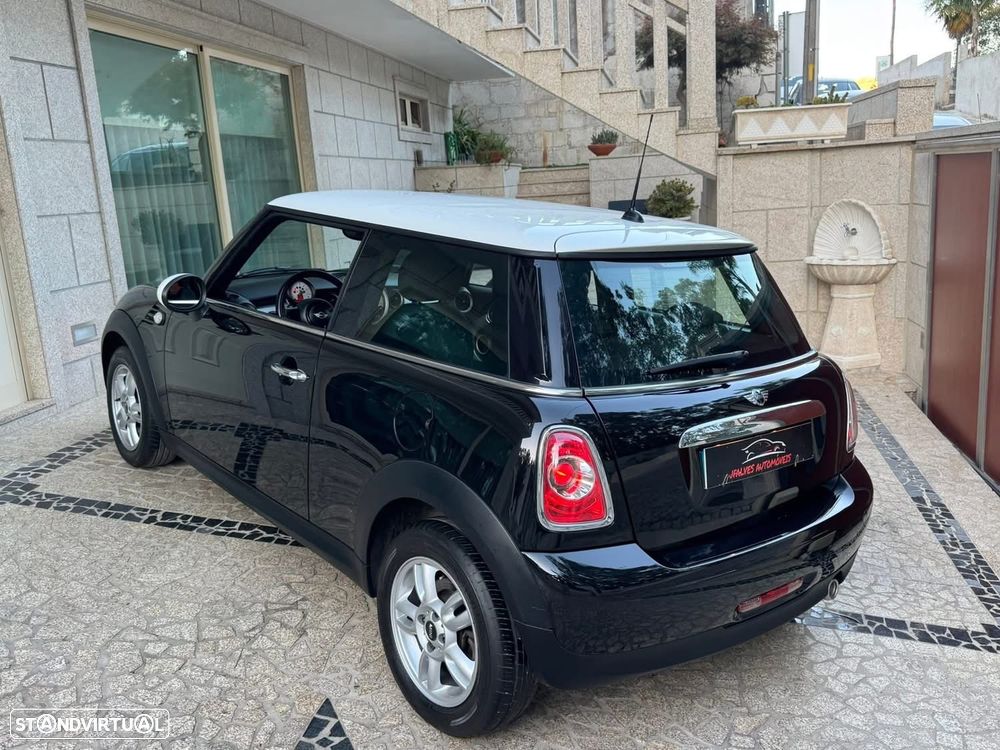MINI 3 Portas Cooper D - 16