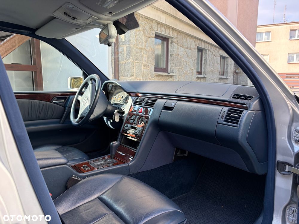 Mercedes-Benz Klasa E - 10