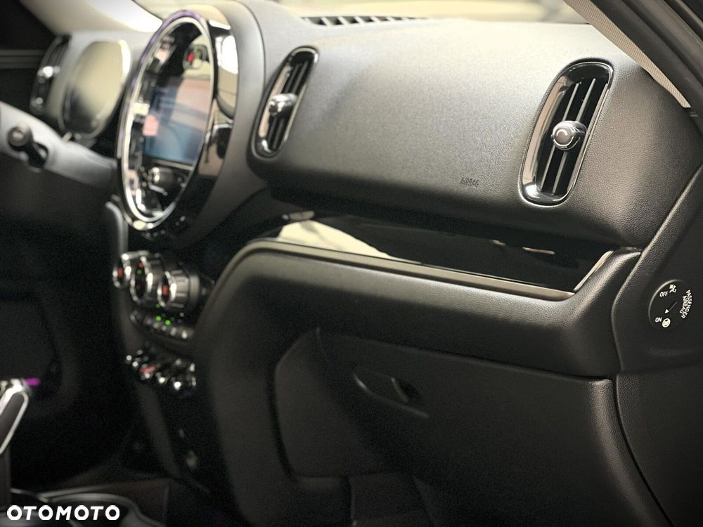 MINI Countryman - 24