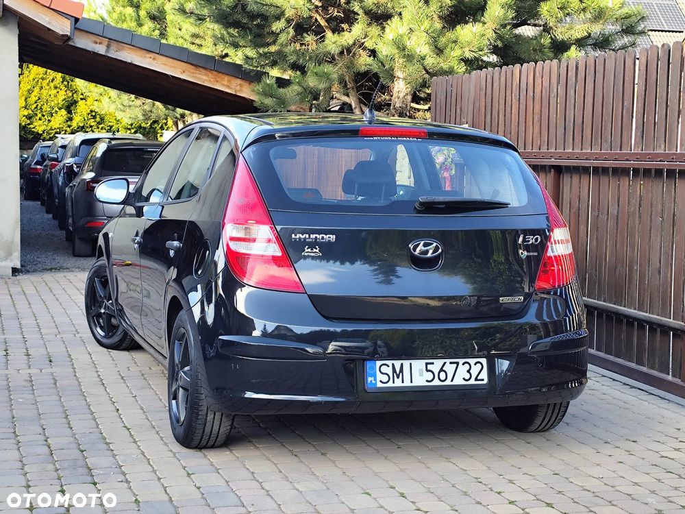 Hyundai i30 1.6 CRDi Classic + World Cup - 20