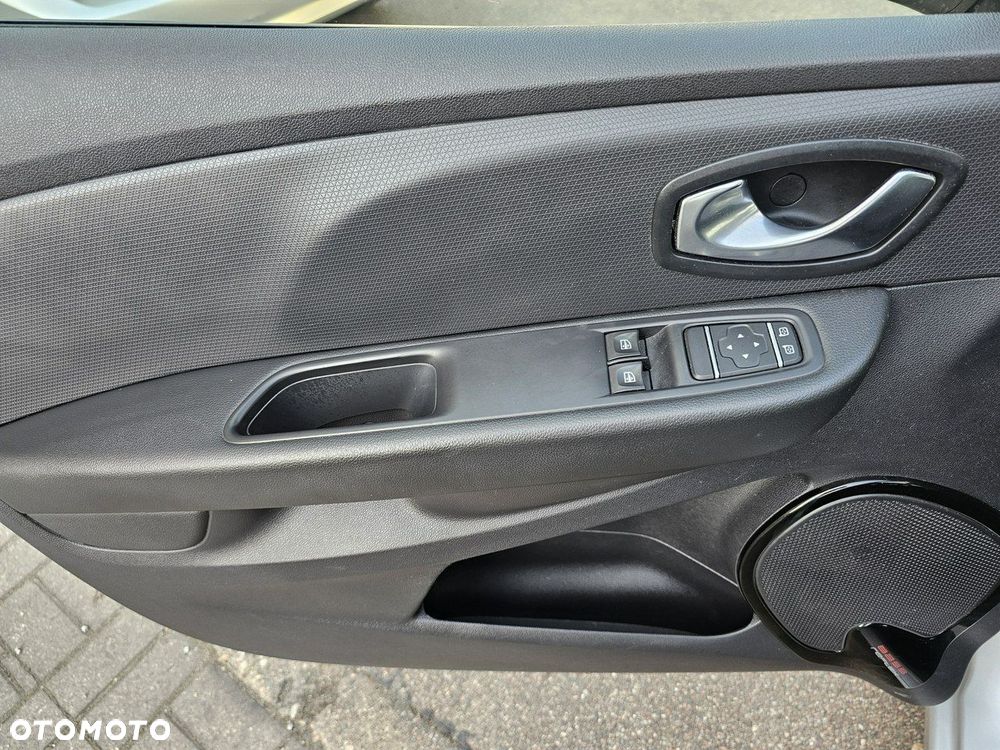Renault Clio 0.9 Energy TCe Limited 2018 - 31