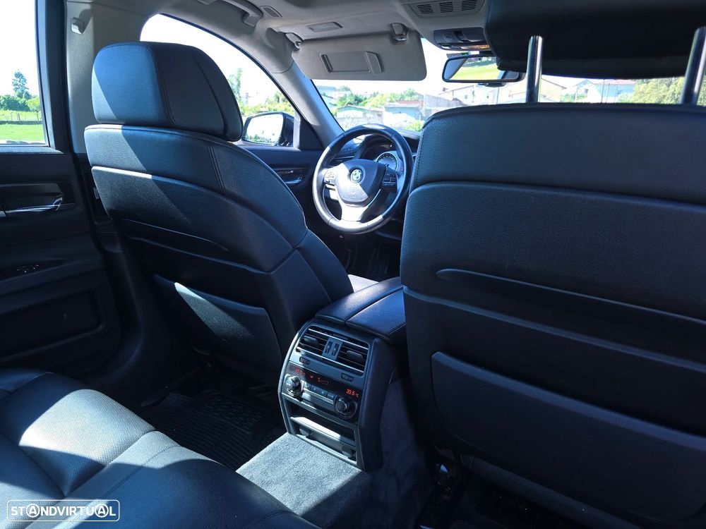 BMW 740 d - 14