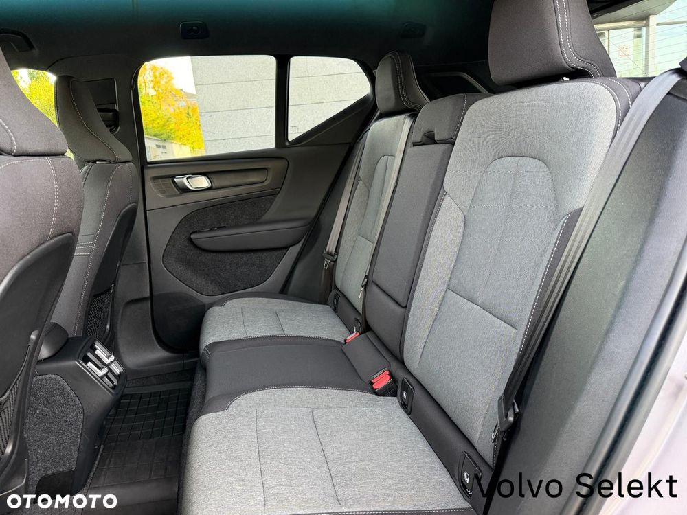 Volvo XC 40 - 35