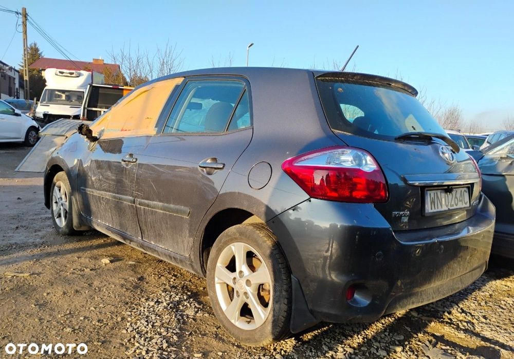 Toyota Auris - 4