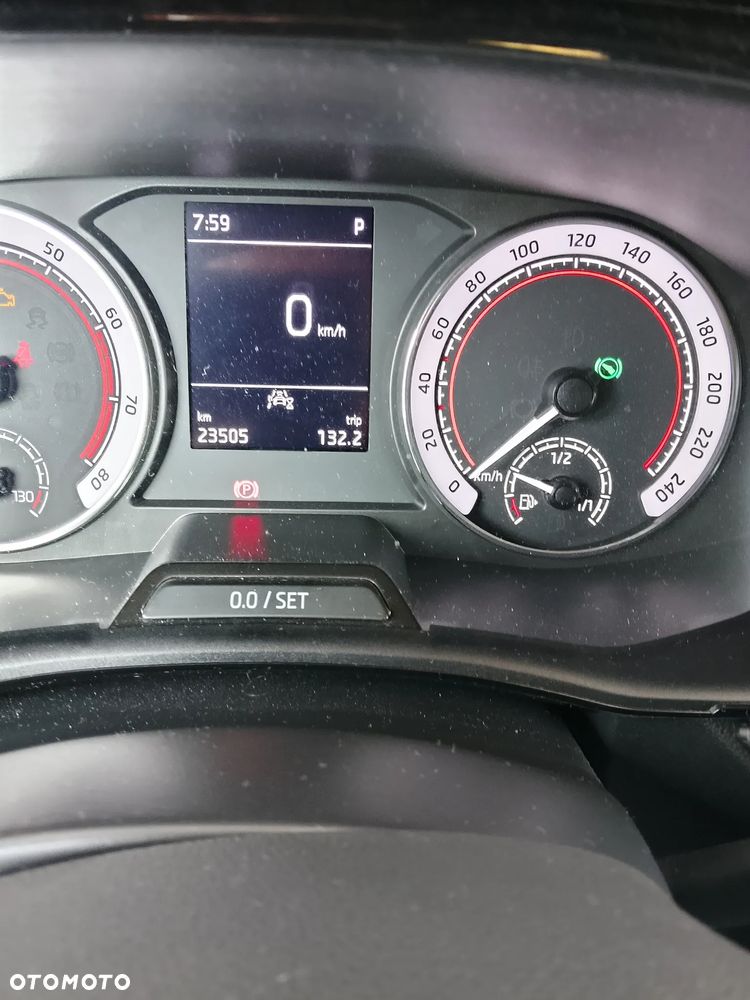 Skoda Fabia 1.5 TSI Monte Carlo DSG - 9