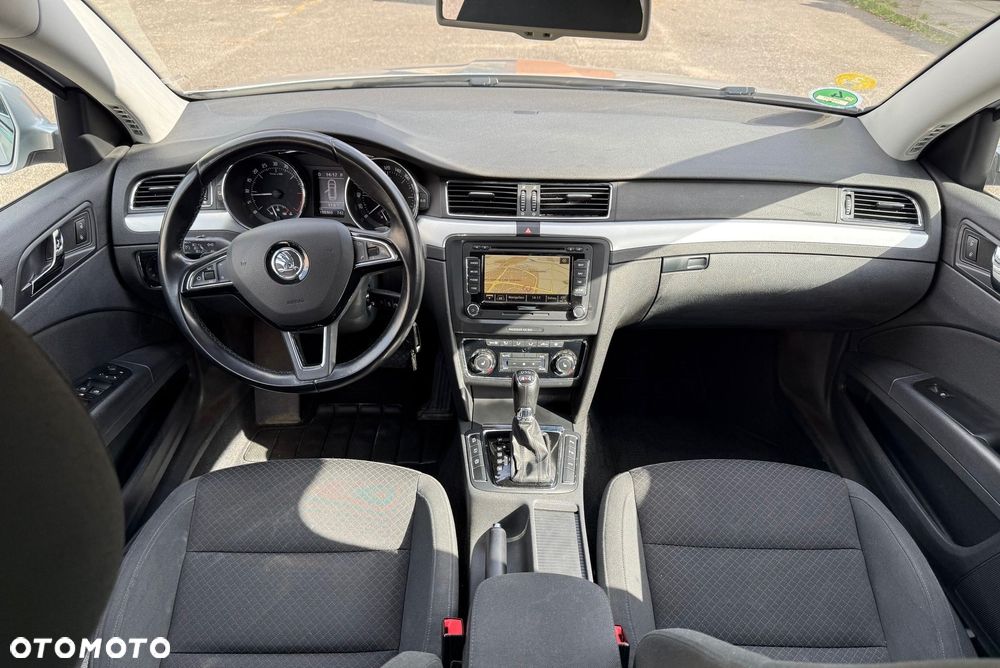 Skoda Superb 2.0 TDI 4x4 Business DSG - 16