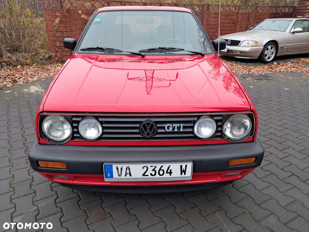Volkswagen Golf 1.8 GTI - 2