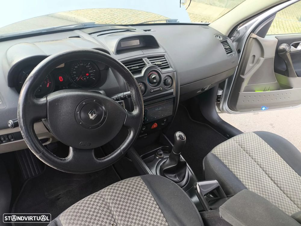 Renault Mégane 1.5 dCi Confort - 19