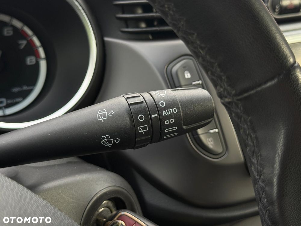 Alfa Romeo Giulietta 1.4 TB 16V Multiair Collezione - 23