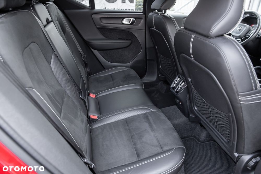 Volvo XC 40 D3 SCR AWD R-Design - 34