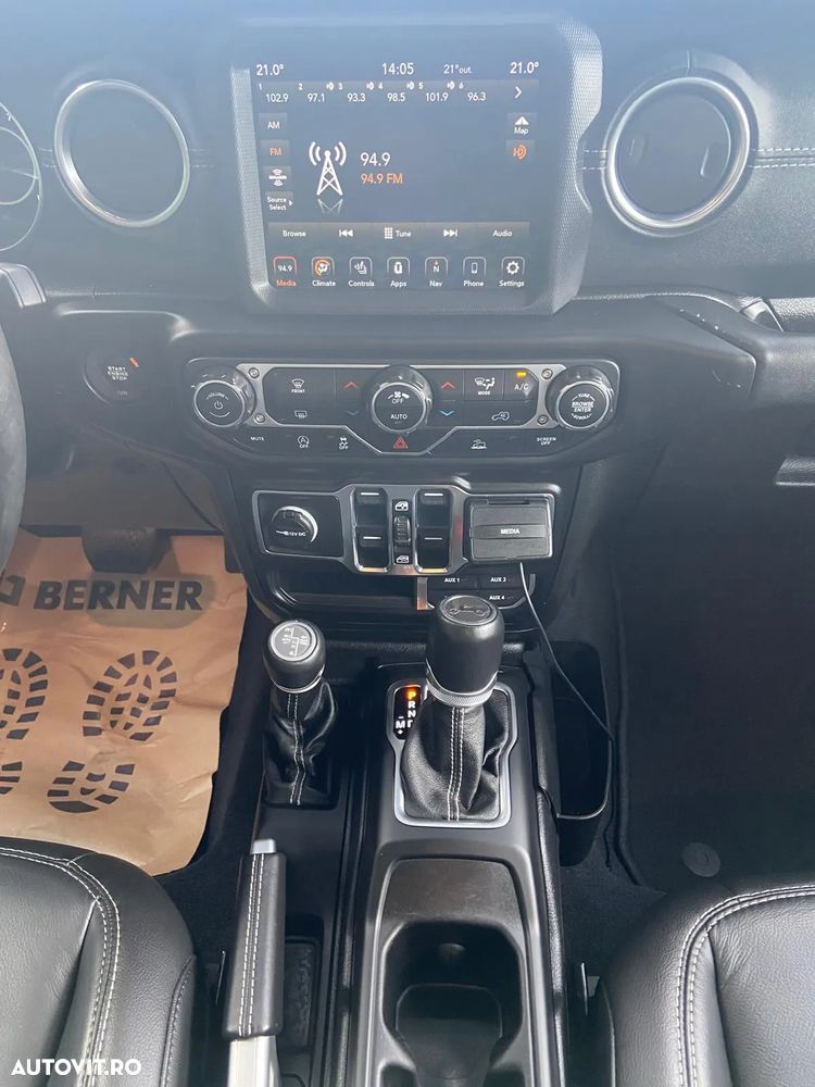 Jeep Wrangler Unlimited 2.0 Turbo AT8 Sahara - 12