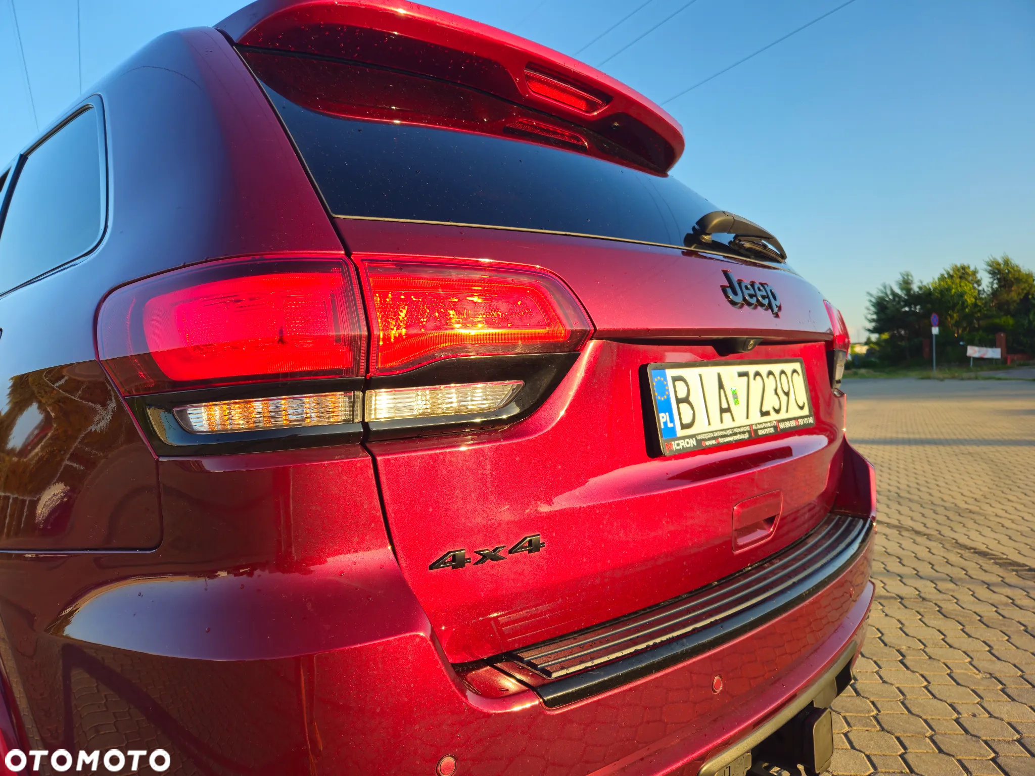 Jeep Grand Cherokee - 17