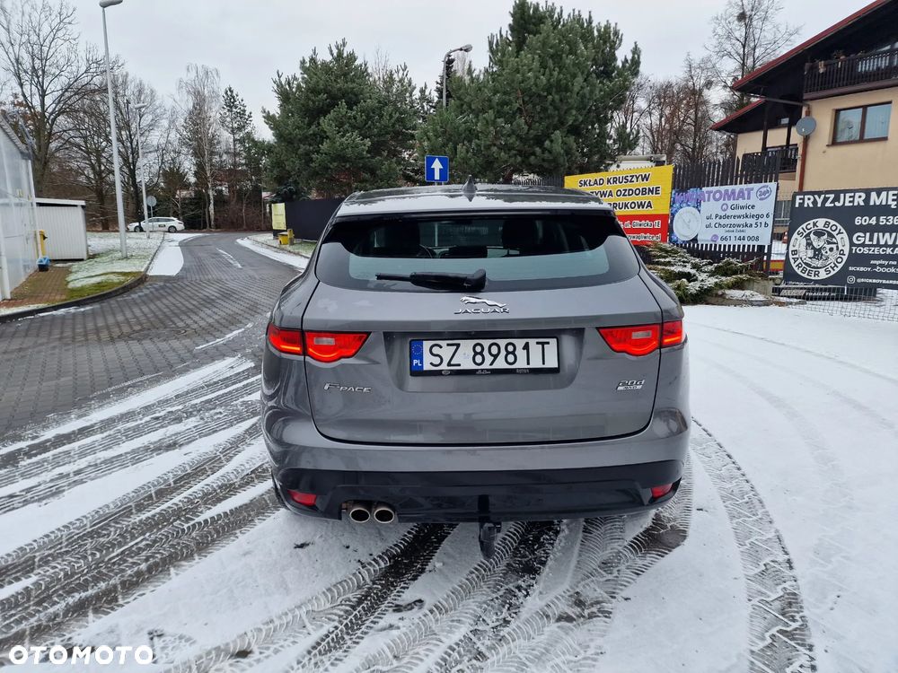 Jaguar F-Pace - 6