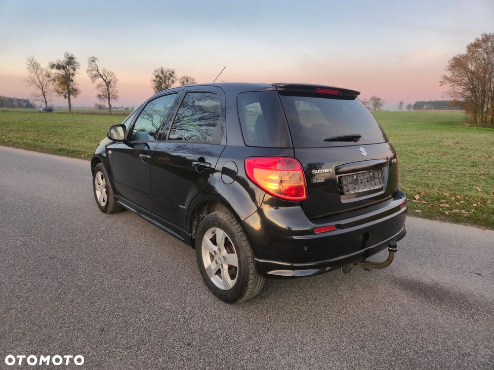 Suzuki SX4 1.6 Premium - 17