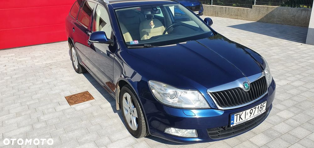 Skoda Octavia 1.8 TSI Ambiente DSG - 2