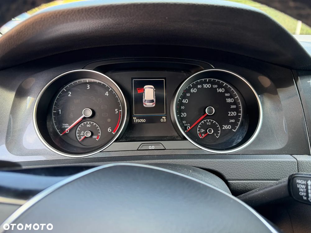 Volkswagen Golf - 11