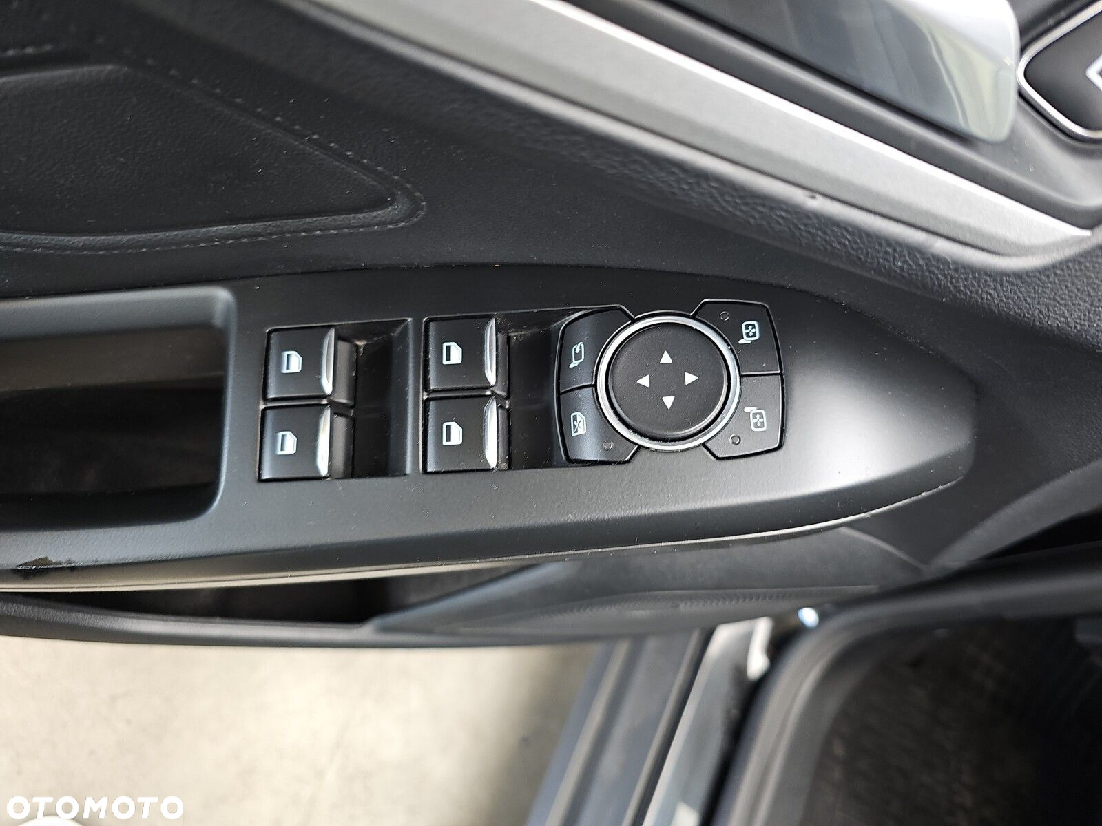 Ford Focus 1.5 EcoBlue SCR Connected - 19