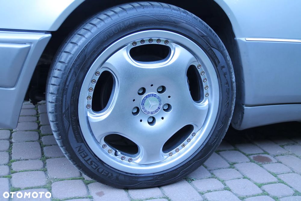 Mercedes-Benz W124 (1984-1993) - 13