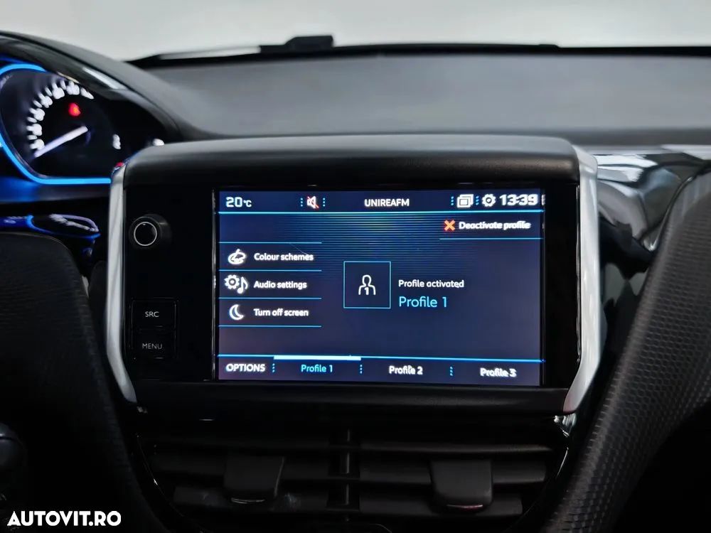 Peugeot 2008 1.2 PureTech Turbo EAT6 S&S Allure - 22