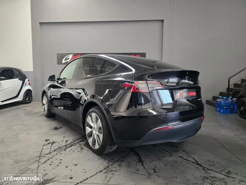Tesla Model Y Long Range Dual Motor AWD - 19