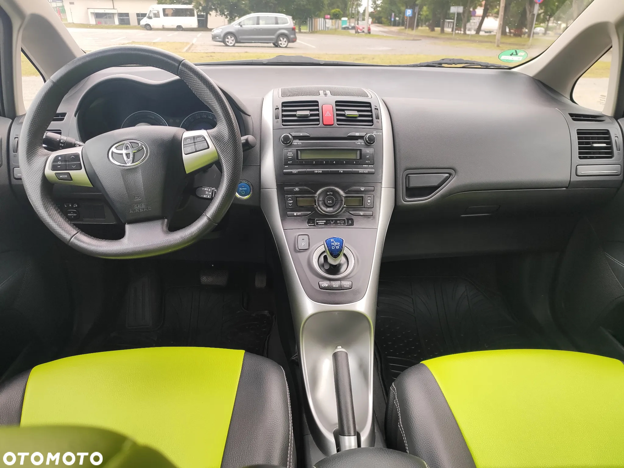 Toyota Auris - 16