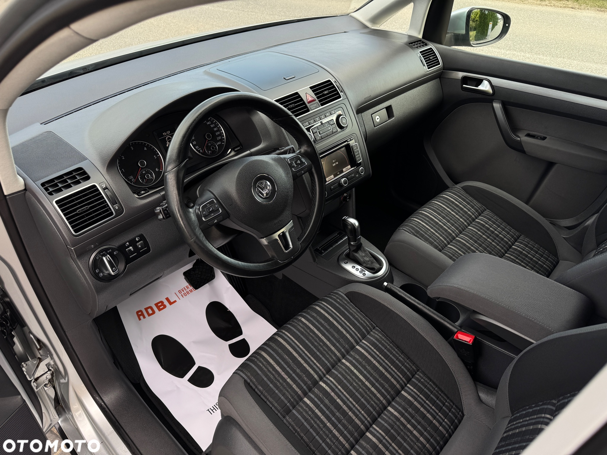 Volkswagen Touran 2.0 TDI DPF DSG Cross - 15