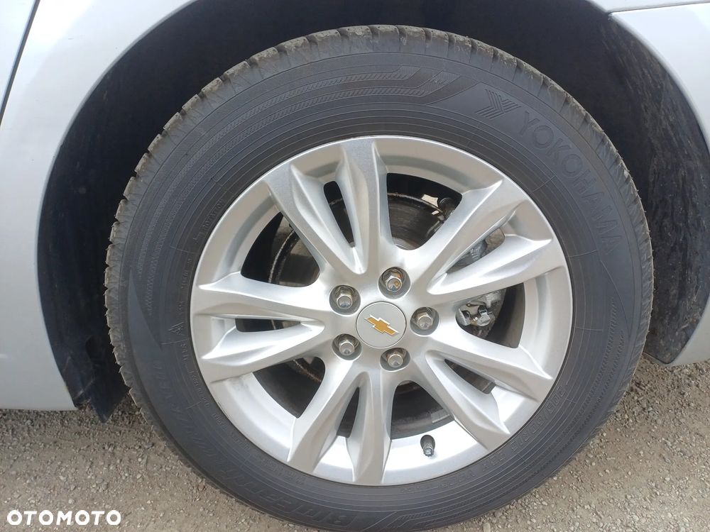 Chevrolet Cruze 1.6 LS+ - 16