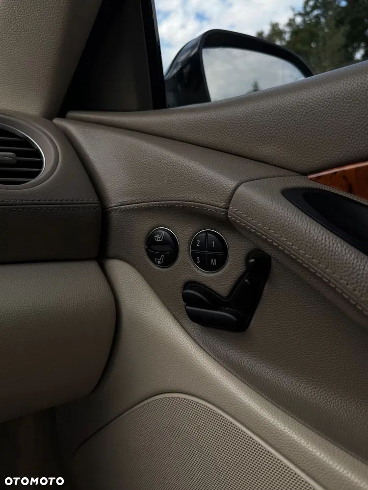 Mercedes-Benz SL 350 - 32