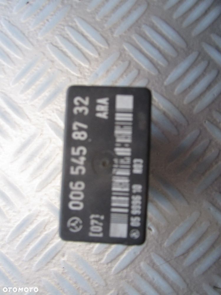 przekażnik 0065458732