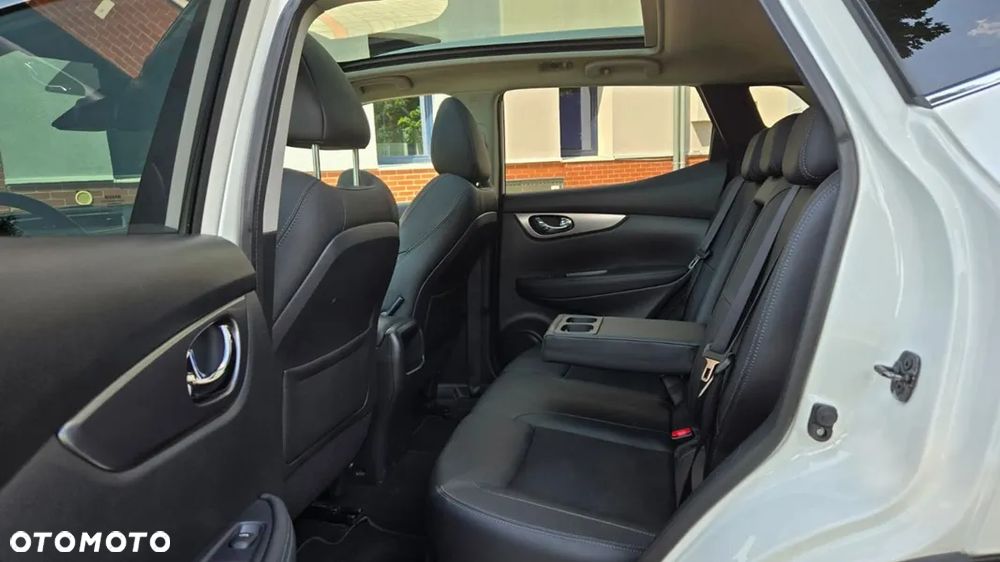 Nissan Qashqai 1.2 DIG-T TEKNA+ - 17