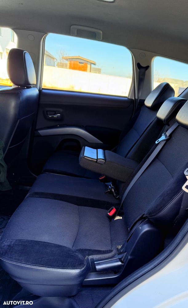 Mitsubishi Outlander 2.2 DI-D 4WD Automatik Instyle - 8