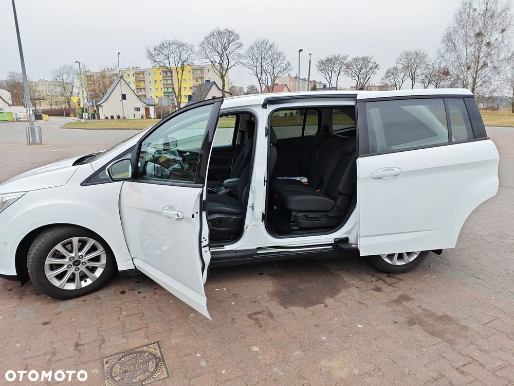 Ford Grand C-MAX - 9