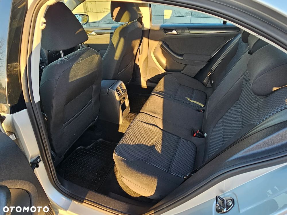 Volkswagen Jetta 1.4 TSI Comfortline - 10